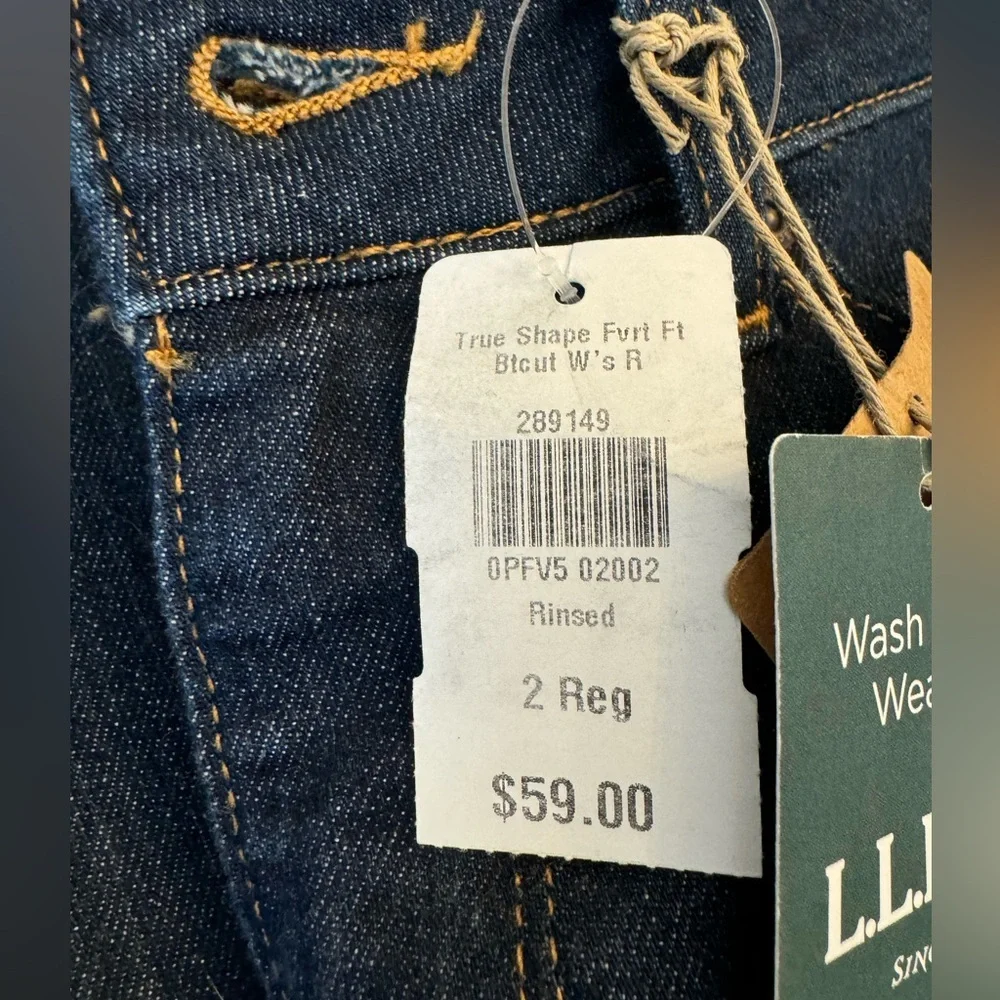 NWT! LL Bean Favorite Fit True Shape Bootcut, sz 2 - Picture 2 of 5
